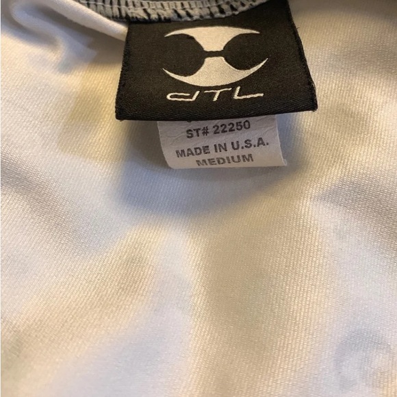 dTL tennis blouse women’s size medium - Picture 9 of 10